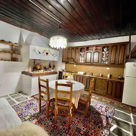 Ansel Three-bedroom Museum House Since 1720