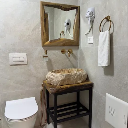 Ansel Three-bedroom Museum House Since 1720 Berat