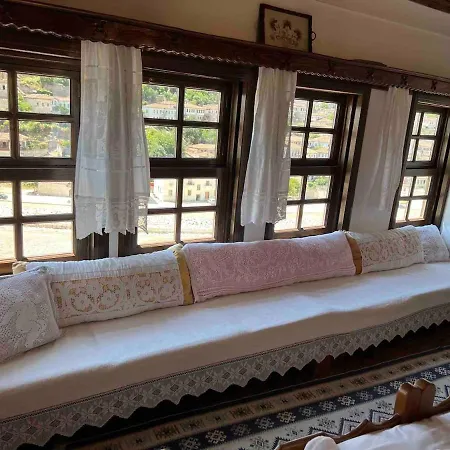 Ansel Three-bedroom Museum House Since 1720 Apartment